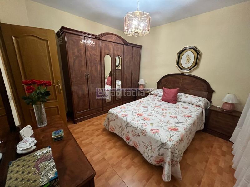 Foto ae18f934-ffc9-42d5-a693-6deebea8af5e. Flat with heating parking in Centro Cáceres