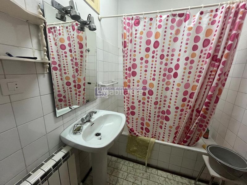 Foto ea0a2138-779b-4673-847c-3567e9a02fc2. Flat with heating in Centro Cáceres