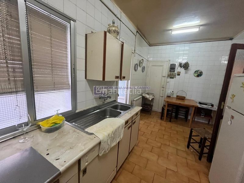 Foto 65a09fb2-1a4e-4fd3-a279-a28bf0619e10. Piso en Centro Cáceres