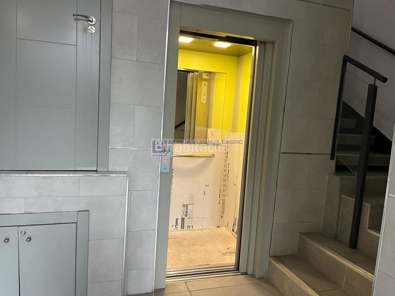 Foto e4a67bc1-2231-46cf-b94a-a95c05c0e813. Piso en Centro Cáceres