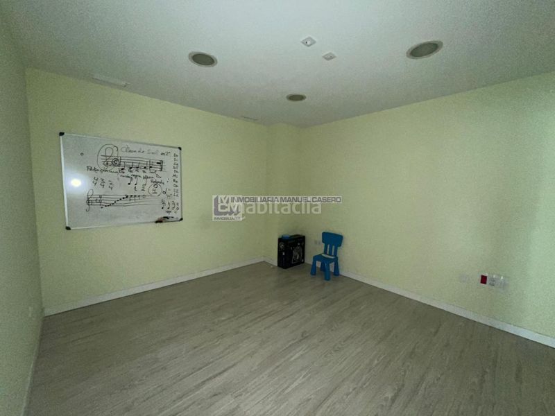 Foto 42543fb8-8644-4c0c-8351-b1ac496c1859. Alquiler local comercial en Centro Cáceres