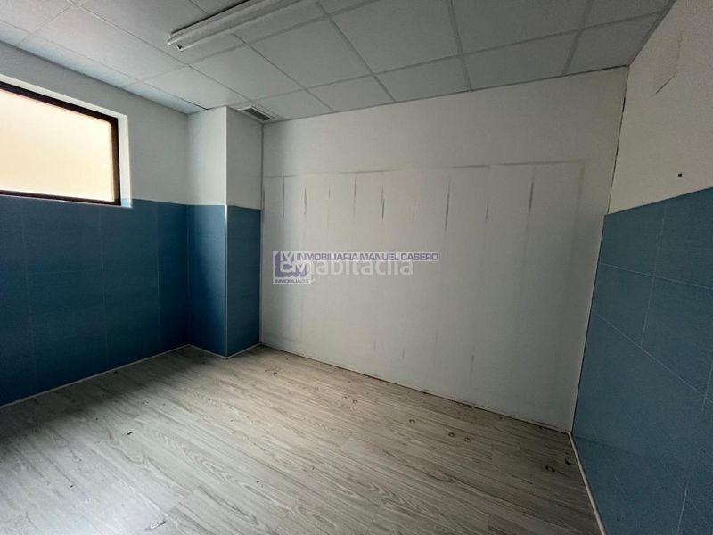 Foto 688895be-923f-43bf-9654-9e9443aa5635. Alquiler local comercial en Centro Cáceres