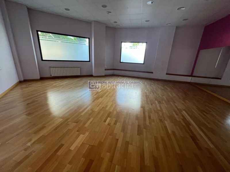 Foto d6660902-7b7f-4715-bd2b-899a82bcadea. Alquiler local comercial en Centro Cáceres