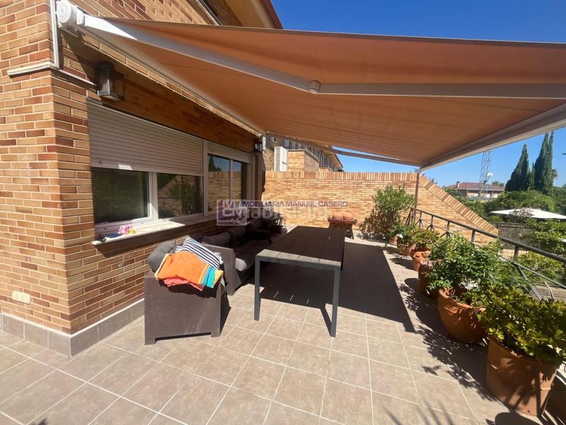 Foto be784eea-0ff0-4601-8dec-32a5d6925f53. Casa adossada amb calefacció aparcament piscina a Cáceres