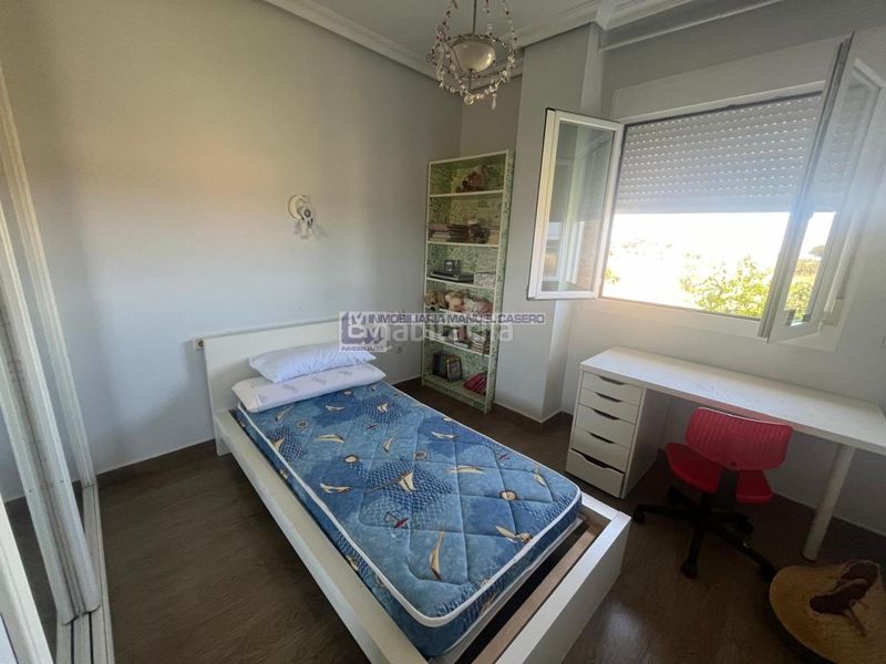 Foto e342ac9b-baa7-40bf-9364-1d9a1d217750. Casa adossada amb calefacció aparcament piscina a Cáceres
