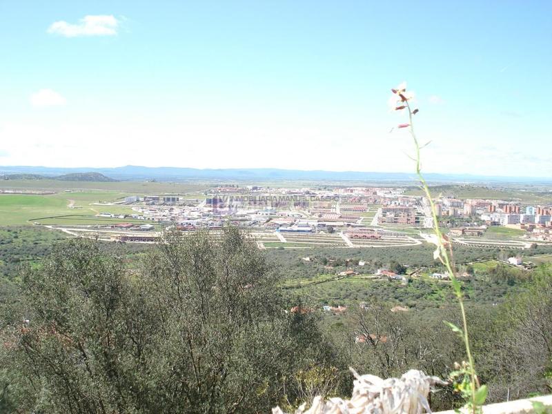 Foto b1e37cd0-03ba-4fdc-bd82-f04a7cd5abcb. Chalet with heating parking pool in Campus Universitario Cáceres