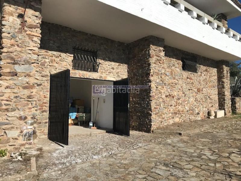 Foto c94708d1-c1b7-4199-b5cc-251d65082f53. Chalet with heating parking pool in Campus Universitario Cáceres