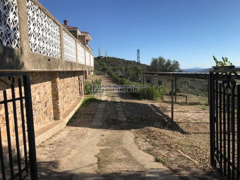 Foto 81e887cc-470f-43aa-8249-c16091f2e3b0. Xalet amb calefacció aparcament piscina a Campus Universitario Cáceres