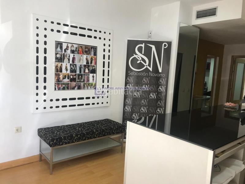 Foto 2e3a7a42-3f96-48ca-bc55-766794a2244b. Lloguer local comercial amb calefacció a Centro Cáceres