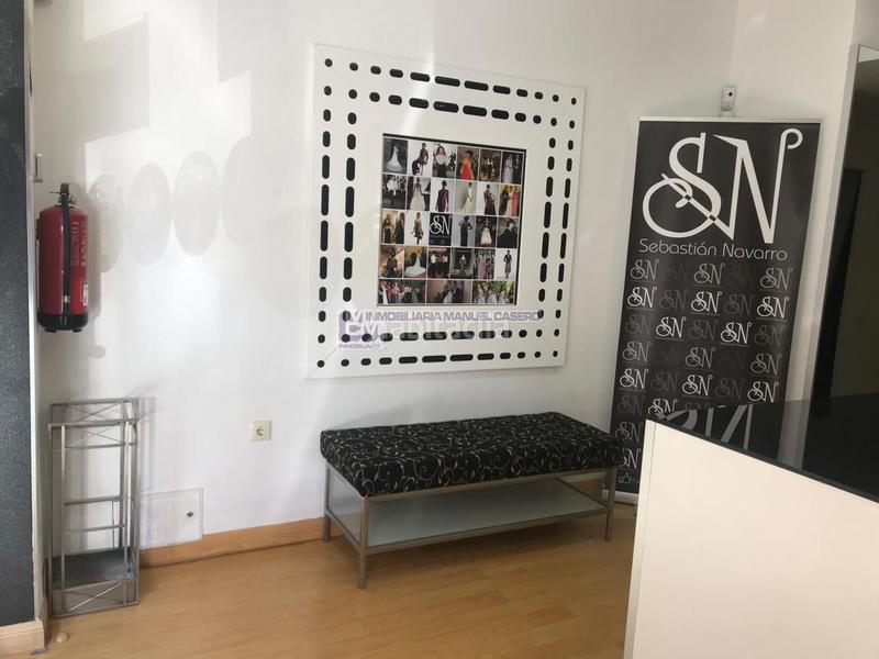 Foto f6bb7465-a1e5-4138-8b08-24798db7d57b. Lloguer local comercial amb calefacció a Centro Cáceres