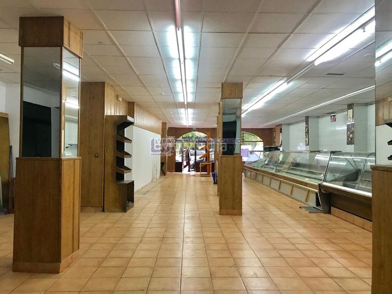 Foto 71fa34b5-d7fb-40fc-aaa5-c01db5cc75ab. Lloguer local comercial a Centro Cáceres