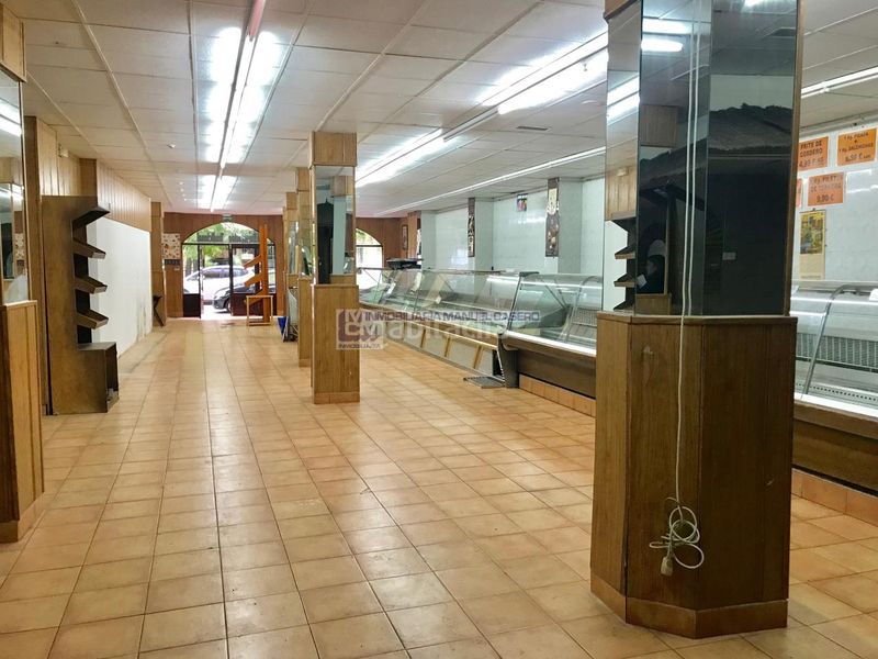 Foto d4fd7334-a7c5-4add-b5a4-3ecda9d03c03. Lloguer local comercial a Centro Cáceres