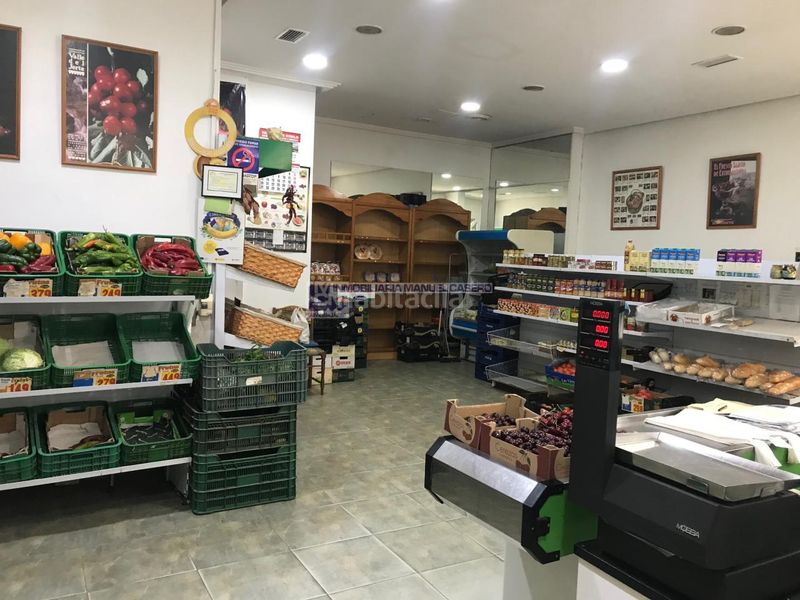 Foto 649a0051-568e-4a15-ac70-49c3c9568f44. Local comercial en Centro Cáceres