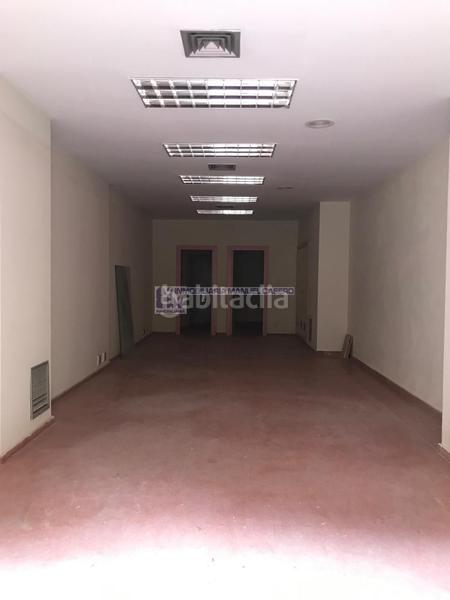 Foto 87cfe570-9c68-45a8-a465-02bf5bf66282. Alquiler local comercial en Centro Cáceres