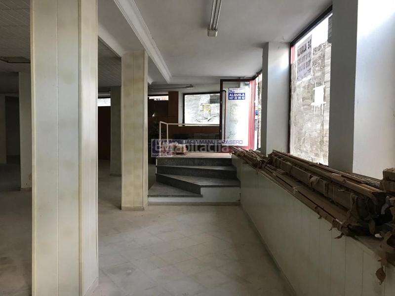 Foto 400e7d3c-7a24-48ea-8f5d-ccc9647b2aeb. Alquiler local comercial en Centro Cáceres