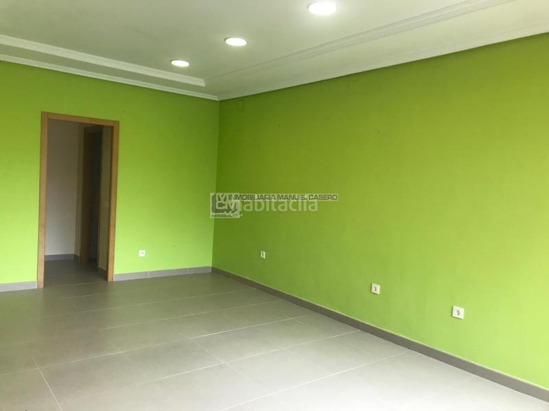 Foto ce490b34-561b-4eef-8e42-451ff2066114. Rent business premise in Centro Cáceres