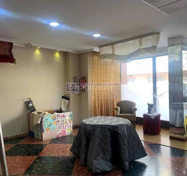 Foto bcd89072-baac-47bd-86d7-c562ce7b4a16. Local comercial a Centro Cáceres
