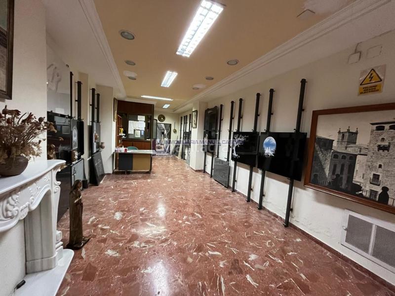 Foto b1aacec1-1a4a-4e51-a5b8-c49bbb98263a. Lloguer local comercial amb calefacció a Casco Antiguo Cáceres