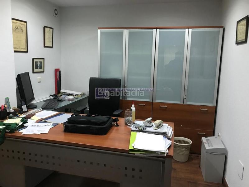 Foto c3b48f6d-2c92-4040-bd6f-210937d737e4. Rent office space with heating in Ruta de la Plata Cáceres