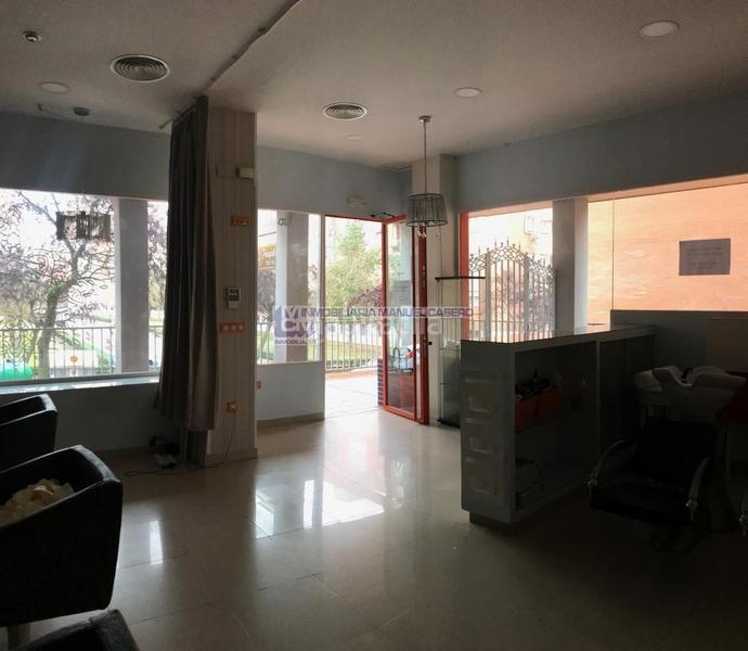 Foto e85db178-844c-429e-9e89-ed5188cd90a2. Alquiler local comercial en Centro Cáceres