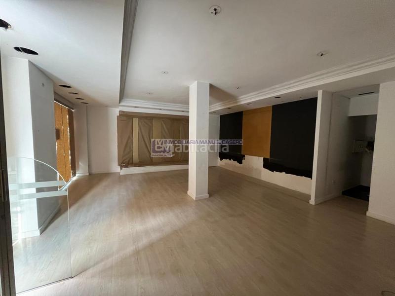 Foto f016fe1d-d1af-46c5-af54-ce64eec5e6fb. Rent business premise in Centro Cáceres