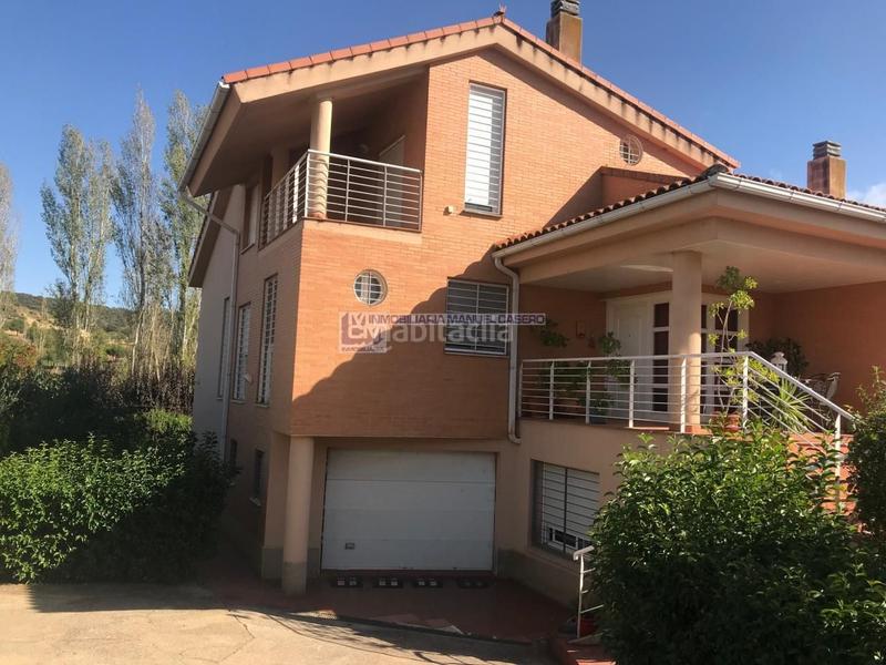 Foto 1b945696-6fb9-431c-b654-e0147cd176b7. Chalet en Ceres Golf Cáceres