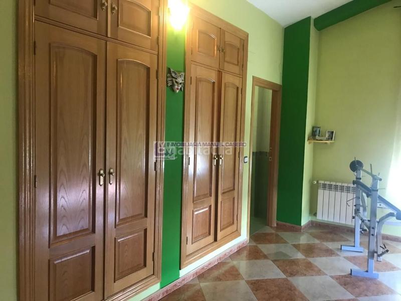 Foto b973e3fd-1f1d-41c4-8925-4e5693daf1b2. Chalet con riscaldamento parcheggio piscina in Ceres Golf Cáceres