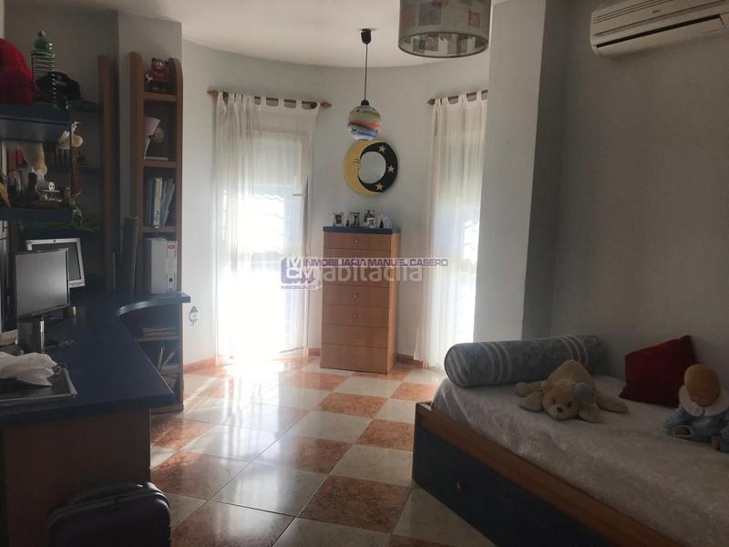 Foto fbf3af2e-dce6-4a24-ba5d-98277a5c8303. Chalet con riscaldamento parcheggio piscina in Ceres Golf Cáceres