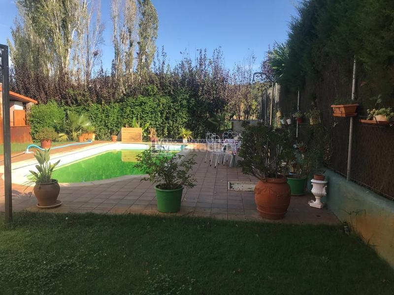 Foto 182949c0-adaa-472b-a9f0-aa6edba6e0c8. Xalet amb calefacció aparcament piscina a Ceres Golf Cáceres