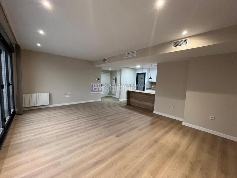 Foto 298dbba8-fa8d-4c46-bbfd-7def24328d65. Lloguer àtic amb calefacció aparcament piscina a Cáceres