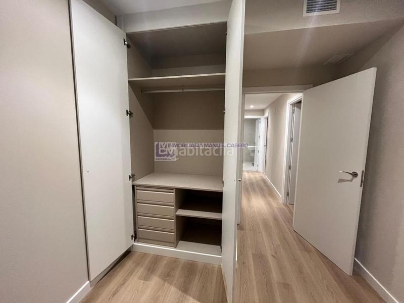 Foto 6d84ecd9-e0db-45f6-8066-33480c99358d. Lloguer àtic amb calefacció aparcament piscina a Cáceres