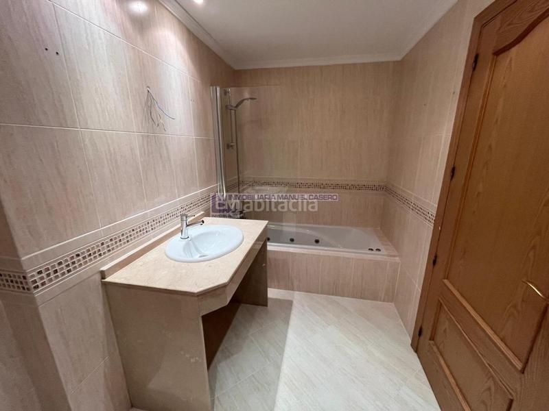 Foto 46f9c9ff-43b1-44e2-b568-312c71d57ed8. Attico con riscaldamento parcheggio piscina in Ruta de la Plata Cáceres