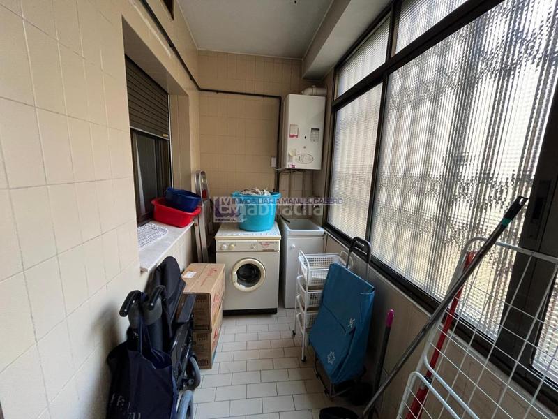 Foto 499e7274-618a-40d3-b568-379cabcbb9a7. Flat with heating parking in Centro Cáceres