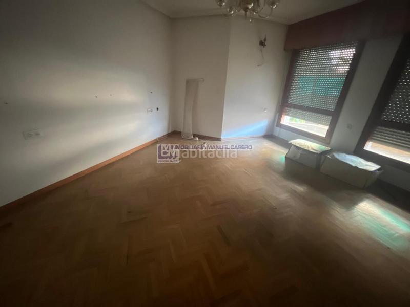 Foto f6d335f5-a051-4877-bdf4-1738e47bf59c. Etagenwohnung mit heizung parking in Centro Cáceres