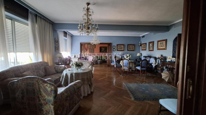 Foto 1858f2d1-3eb9-4dfd-bac5-8b63a451a1b7. Attico con riscaldamento parcheggio in Centro Cáceres