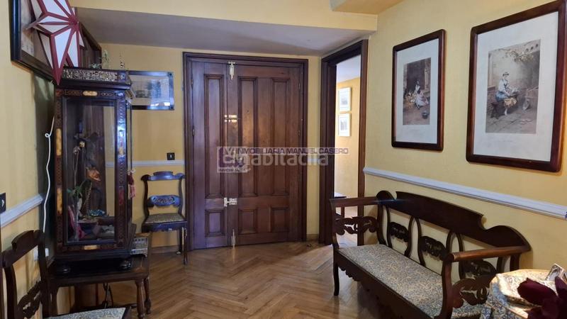 Foto a60df10c-dbcc-4ccd-8f2b-490ac729d84a. Penthouse with heating parking in Centro Cáceres