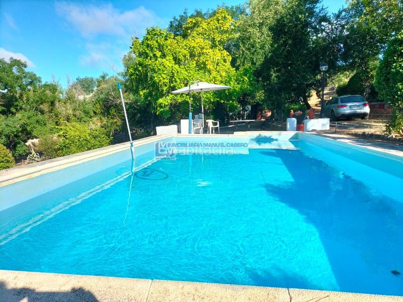 Foto 0b6ae432-33cf-4829-8fd3-c787f57a20e6. Chalet con riscaldamento parcheggio piscina in Ruta de la Plata Cáceres