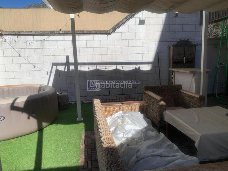 Foto 4b221a5e-8e78-4f74-81d8-0c9bfd0eb761. Casa a schiera con riscaldamento parcheggio in nuevo Cáceres Cáceres