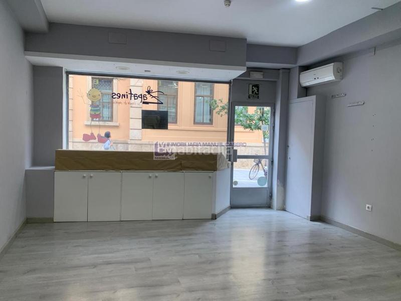 Foto b62b80f7-716a-4a1b-bf94-9e7ba812c599. Rent business premise in Centro Cáceres
