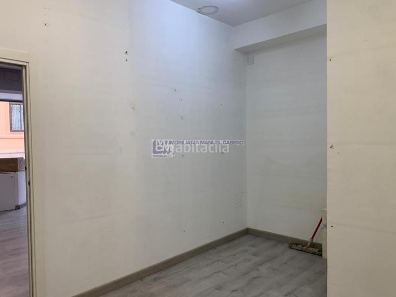 Foto 8d939473-08e7-4c81-8744-9c9a7330894f. Alquiler local comercial en Centro Cáceres