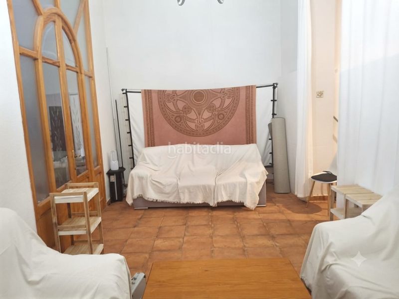 Foto b9084259-c13f-4872-9bc1-a8876ae16b99. Casa adossada a Chilches