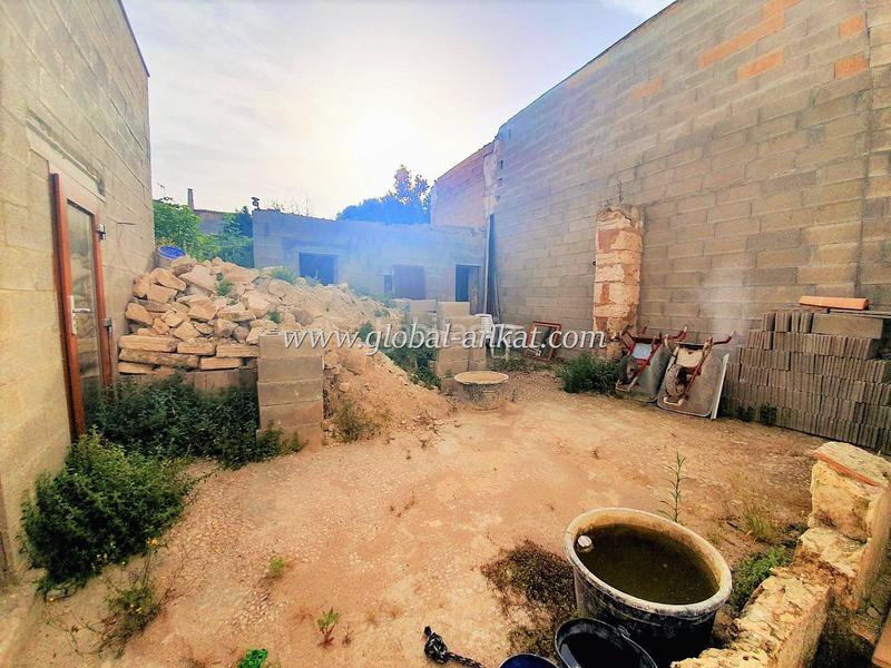 Foto 4d50ec6b-d859-4e7d-8eb9-91655cfa28d9. Casa adossada amb piscina a Felanitx poble Felanitx