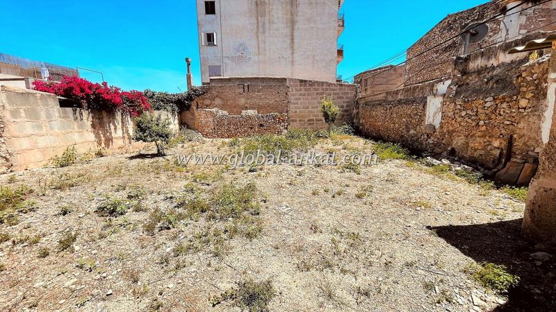 Foto f6f277f7-3b37-42d3-85dd-32676d1ed1f4. Casa bifamiliare con parcheggio in Felanitx poble Felanitx