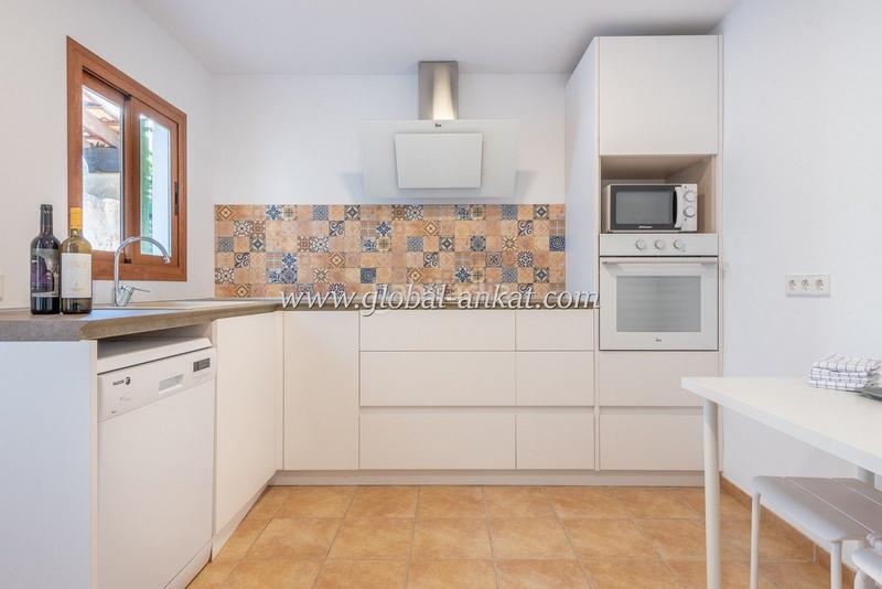 Foto e1bd2b80-1ee5-4bc2-8e53-5e9f8e3ad82f. Casa adosada preciosa casa completamente reformada ! (ref. c20222) en Felanitx