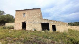 Country house in Sant Joan. Terreno urbanizable en el pueblo de sant joan! (f2047)