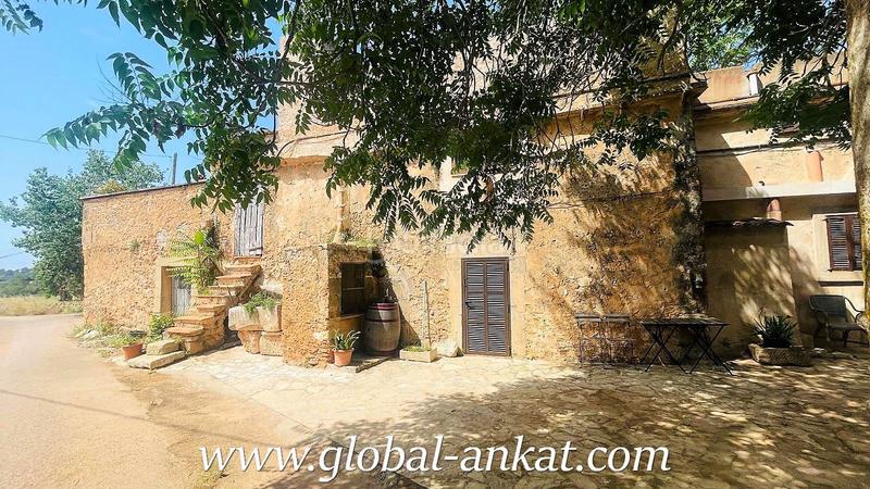 Foto 7d54143a-41ef-4b73-b0fc-9db1637354e7. Masia amb piscina a Felanitx poble Felanitx