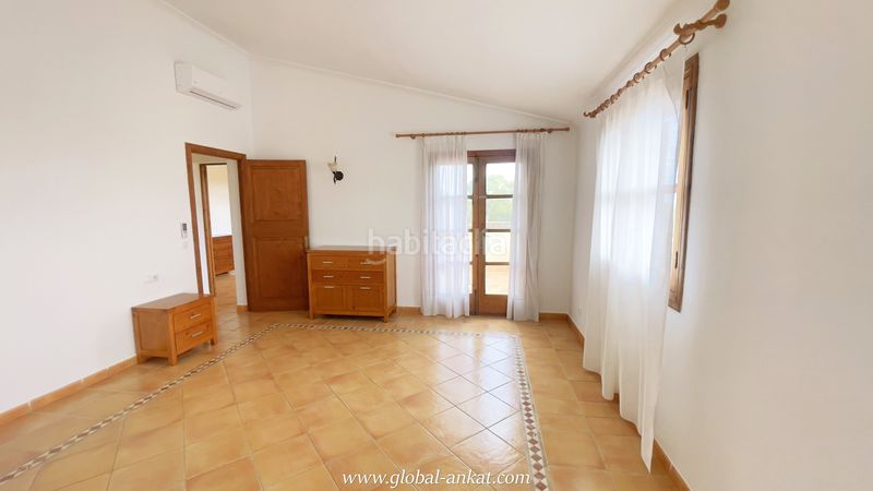Foto 3ab4f915-8d21-42bd-94b9-ef5c4dcff69a. Rent country house with fireplace parking pool in Felanitx