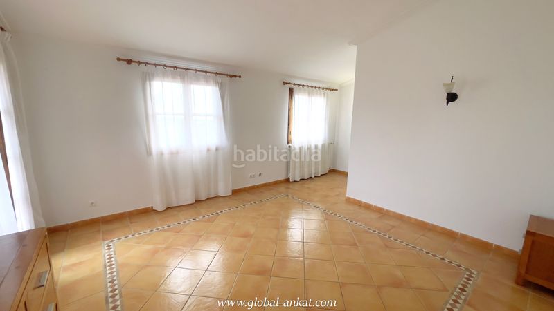 Foto 5db2280e-c58f-4f8e-996e-4200839bad94. Rent country house with fireplace parking pool in Felanitx
