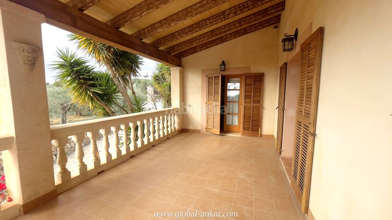 Foto 74a5e3fe-42c4-42db-80ee-e0422d88a1b3. Rent country house with fireplace parking pool in Felanitx