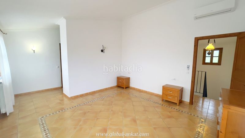 Foto def6bb84-af87-450b-b9a0-5519fb905d95. Rent country house with fireplace parking pool in Felanitx